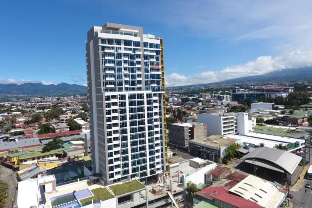1102 Torre Los Yoses Hermoso Apartamento En Barrio Escalante Sin Parqueo 산호세 외부 사진